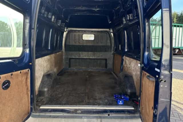 Ford Transit (2001) thumbnail 6