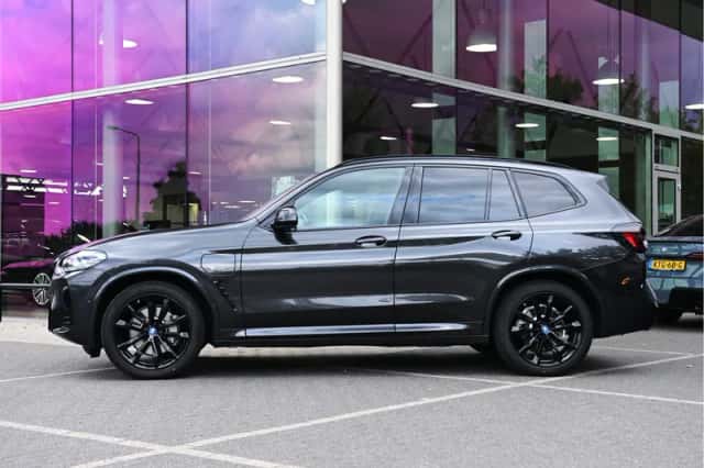 BMW X3 (2022) thumbnail 5