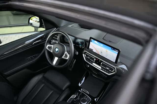 BMW X3 (2022) thumbnail 6