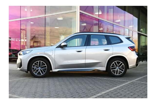 BMW X1 (2023) thumbnail 2