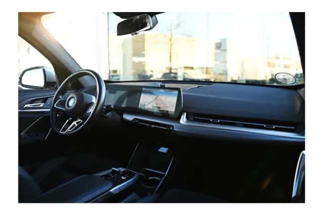 BMW X1 (2023) thumbnail 3
