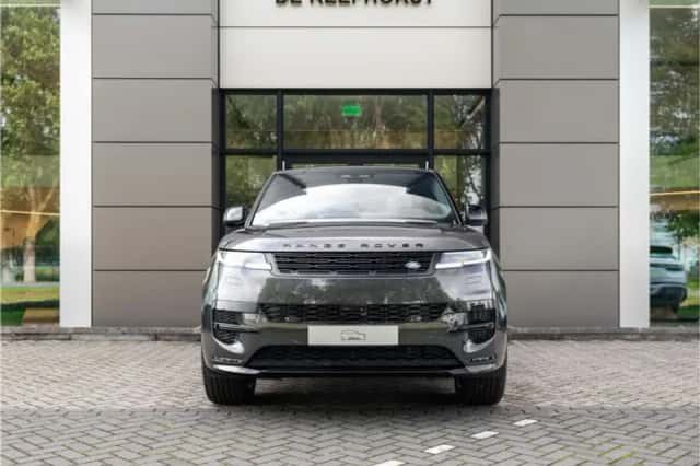 Land Rover Range Rover Sport (2026) thumbnail 6