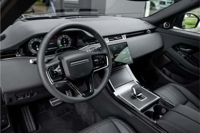 Land Rover Range Rover Evoque (2026) thumbnail 3