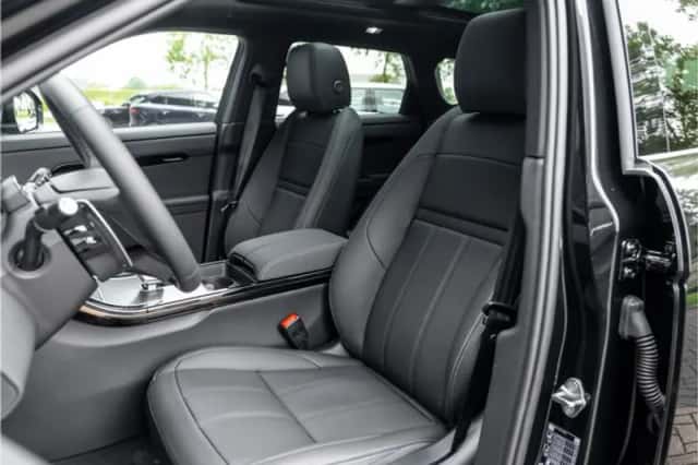 Land Rover Range Rover Evoque (2026) thumbnail 4