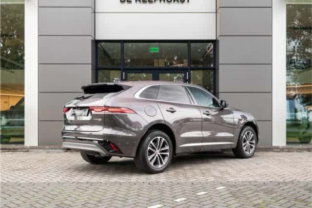 Jaguar F-Pace (2021) thumbnail 2