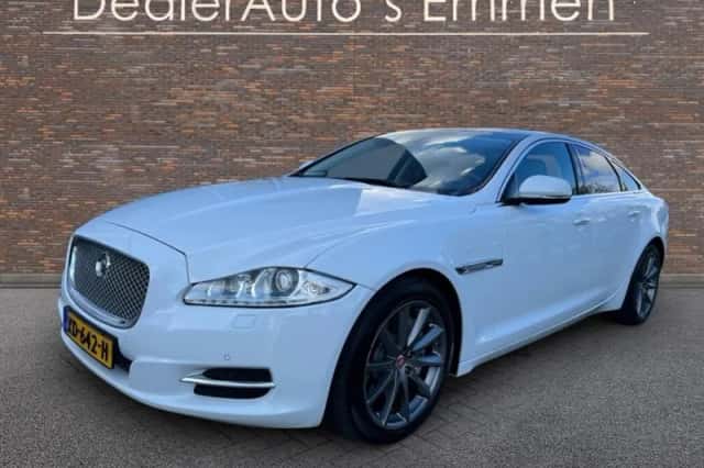 Jaguar XJ (2015) thumbnail 2
