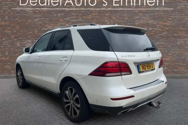 Mercedes-Benz GLE-Klasse (2015) thumbnail 3