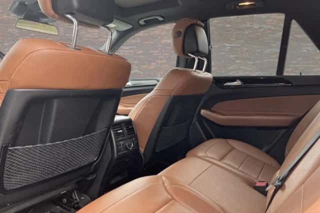 Mercedes-Benz GLE-Klasse (2015) thumbnail 6