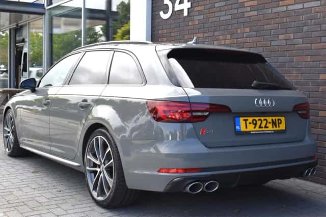 Audi S4 (2019) thumbnail 2