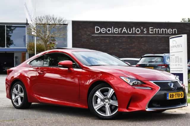 Lexus RC (2017) thumbnail 1