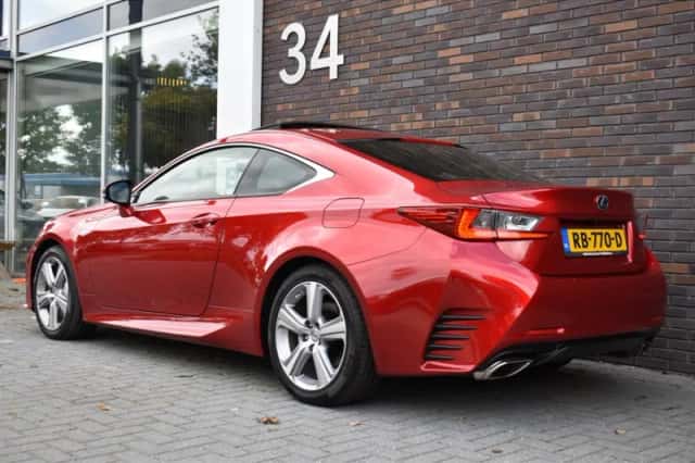 Lexus RC (2017) thumbnail 2