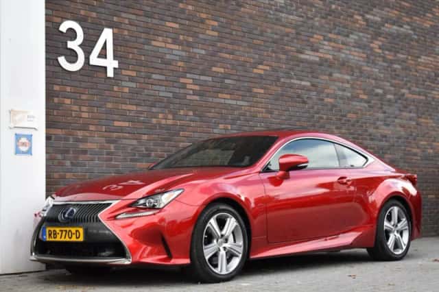 Lexus RC (2017) thumbnail 3