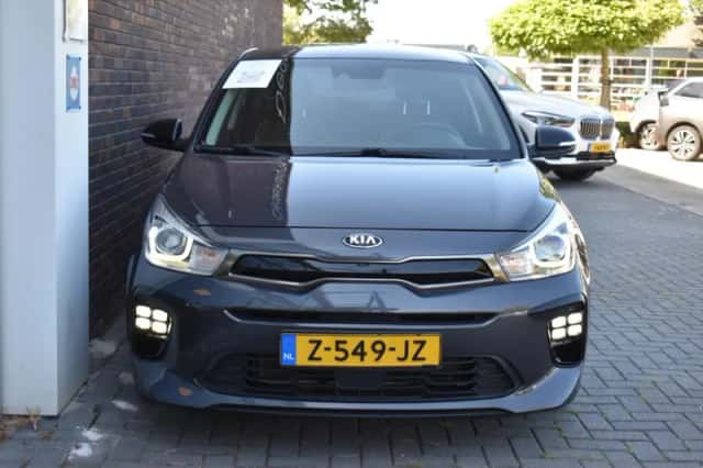 Kia Rio (2019) thumbnail 4