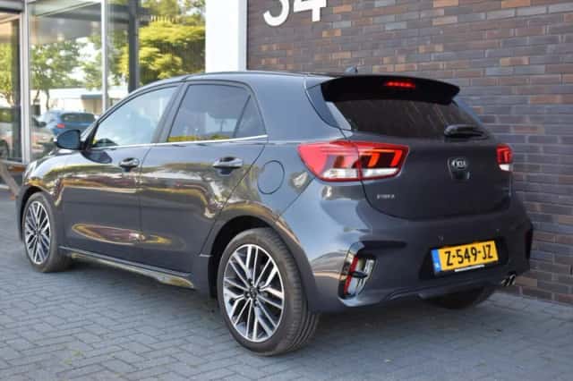Kia Rio (2019) thumbnail 6