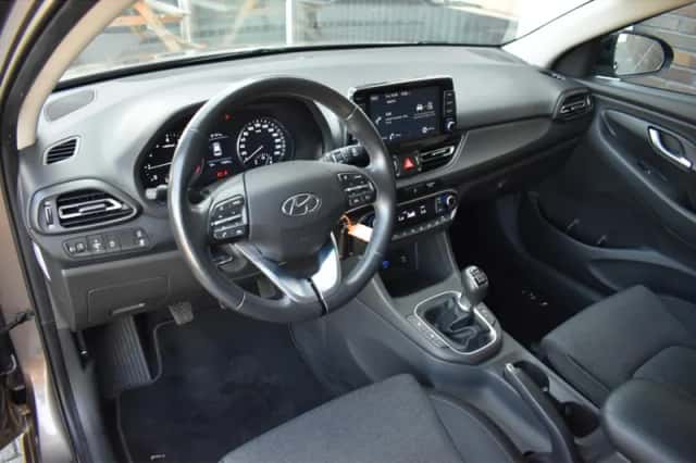 Hyundai i30 (2022) thumbnail 4