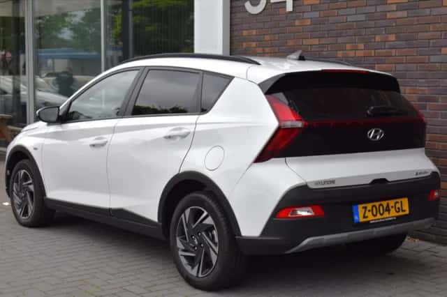 Hyundai Bayon (2024) thumbnail 2