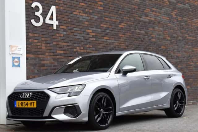 Audi A3 (2021) thumbnail 3