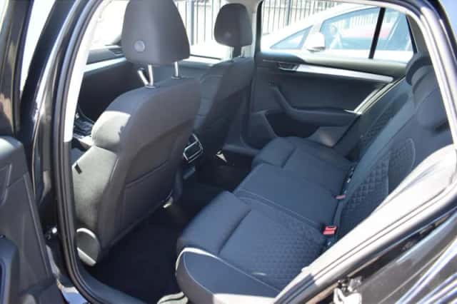 Škoda Superb (2023) thumbnail 5