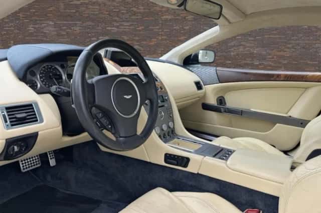 Aston Martin DB9 (2007) thumbnail 5