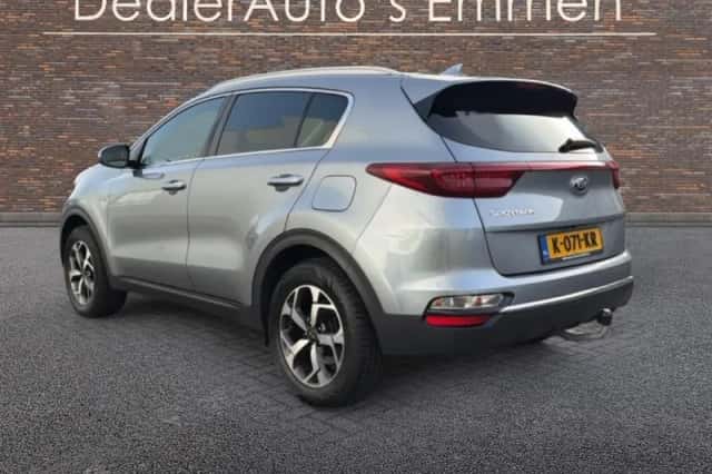 Kia Sportage (2021) thumbnail 3