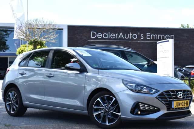Hyundai i30 (2024) thumbnail 1