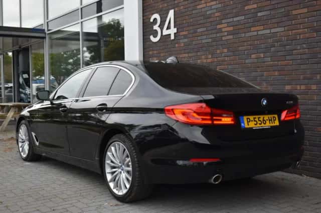 BMW 5-Serie (2018) thumbnail 2