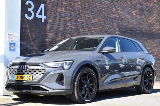 Audi Q8 e-tron (2023) thumbnail 3