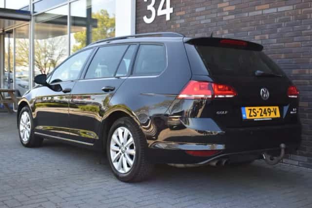 Volkswagen Golf (2014) thumbnail 2