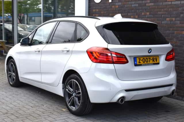 BMW 2-Serie Active Tourer (2021) thumbnail 2