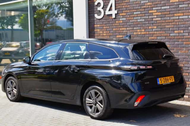 Peugeot 308 (2023) thumbnail 2
