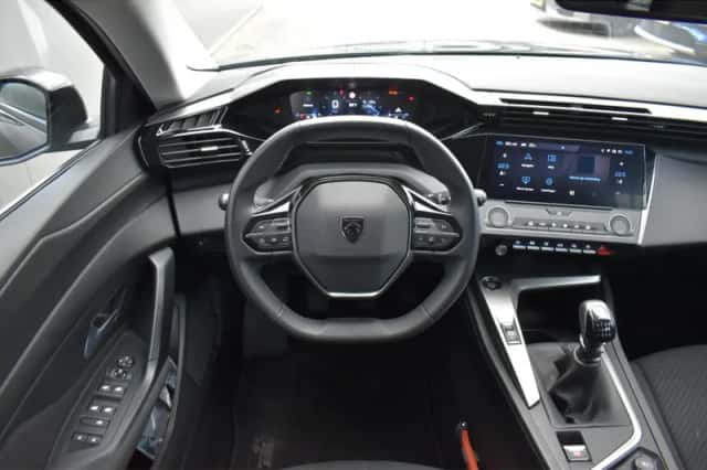 Peugeot 308 (2023) thumbnail 4