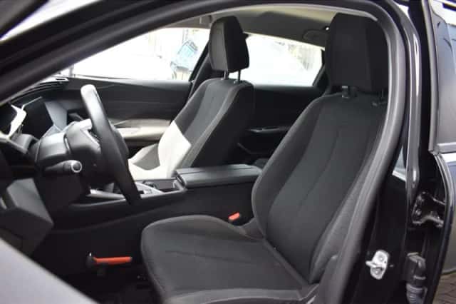 Peugeot 308 (2023) thumbnail 5