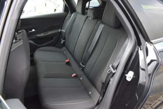 Peugeot 308 (2023) thumbnail 6