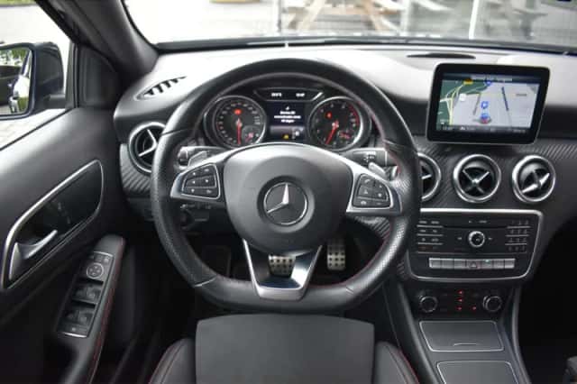 Mercedes-Benz A-Klasse (2018) thumbnail 4