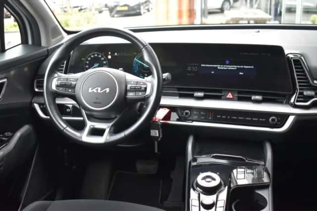 Kia Sportage (2023) thumbnail 3