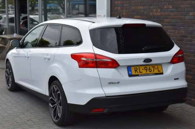 Ford Focus (2018) thumbnail 3
