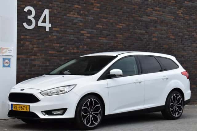 Ford Focus (2018) thumbnail 4
