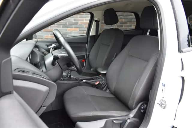 Ford Focus (2018) thumbnail 6