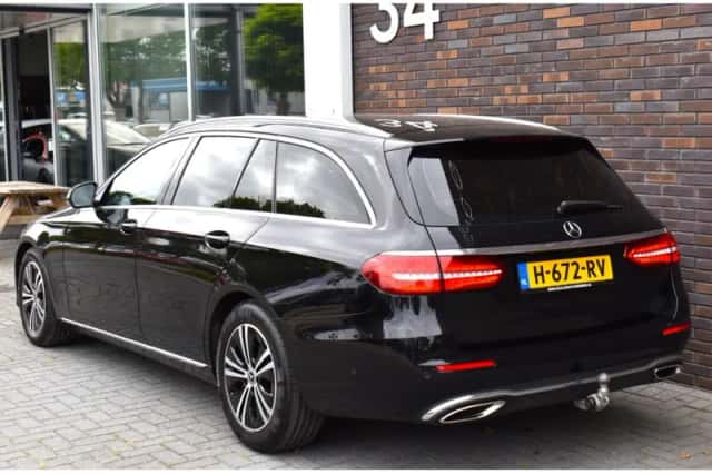 Mercedes-Benz E-Klasse (2019) thumbnail 2