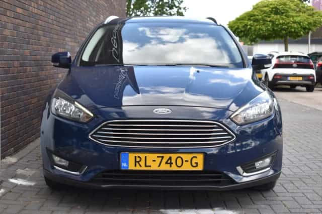 Ford Focus (2018) thumbnail 4