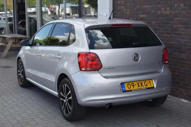 Volkswagen Polo (2012) thumbnail 2