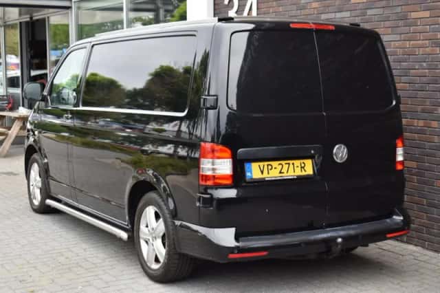 Volkswagen Transporter (2015) thumbnail 2