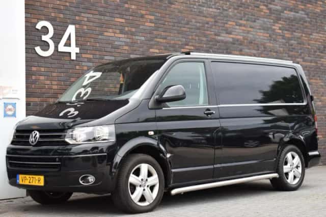 Volkswagen Transporter (2015) thumbnail 3