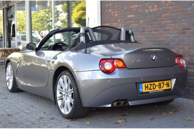 BMW Z4 (2004) thumbnail 3