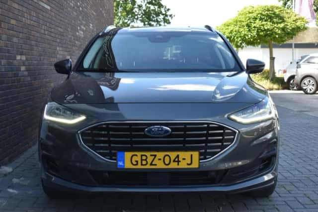Ford Focus (2024) thumbnail 3