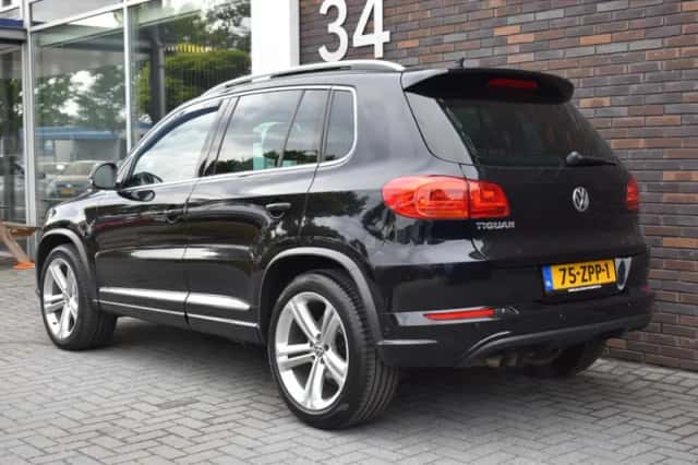 Volkswagen Tiguan (2013) thumbnail 2