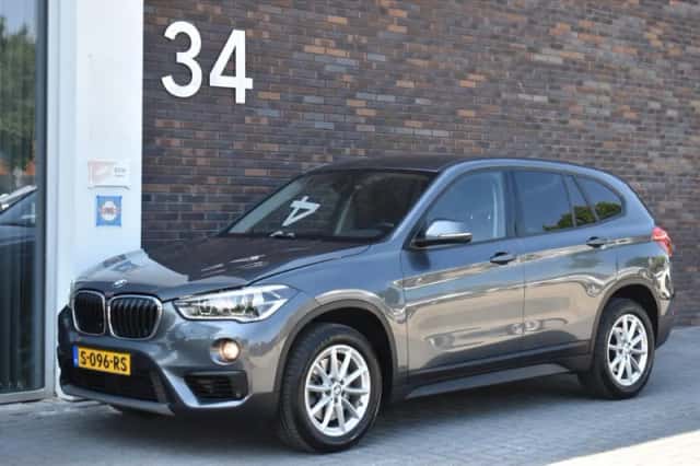 BMW X1 (2018) thumbnail 3