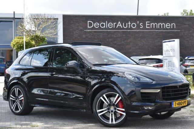 Porsche Cayenne (2016) thumbnail 1
