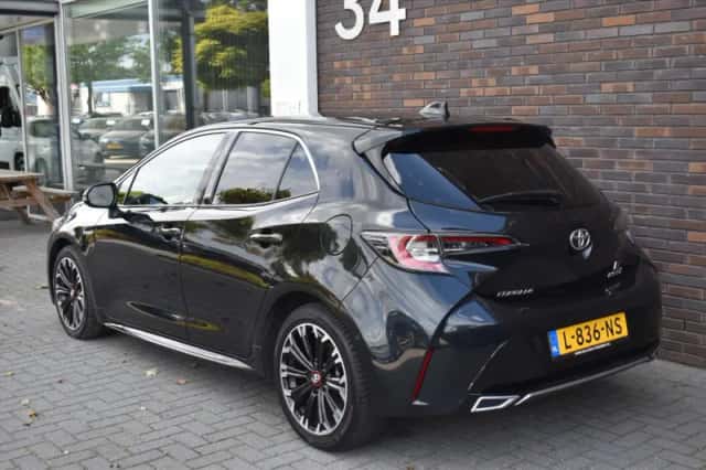 Toyota Corolla (2021) thumbnail 3