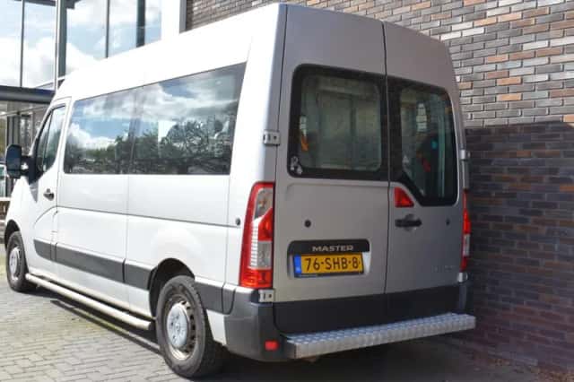 Renault Master (2011) thumbnail 2